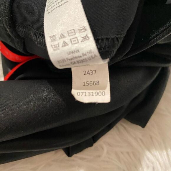 Spanx Faux Leather Leggings in Black Medium - Picture 8 of 10